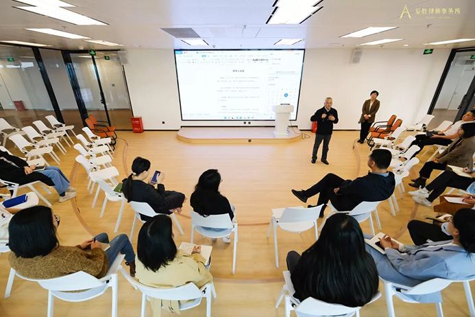 昆明恒隆318.18米绝美的风景叫安胜！