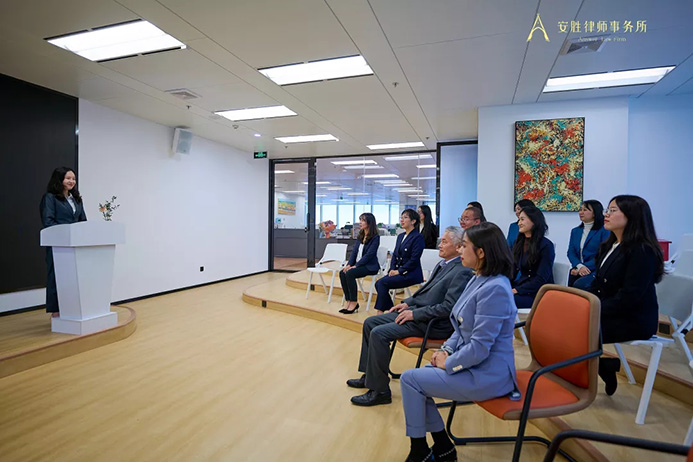 昆明恒隆318.18米绝美的风景叫安胜！